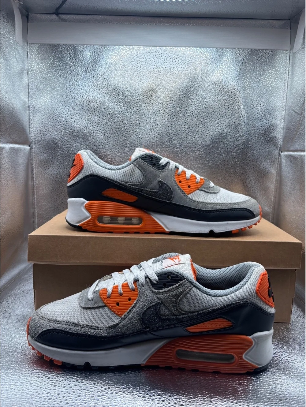 Nike air max 90 summit white safety orange